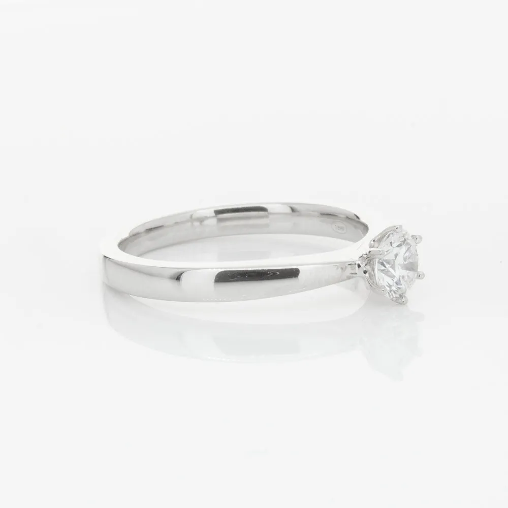 18ct White Gold .30ct Diamond Nova Ring