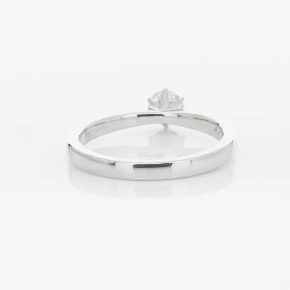 18ct White Gold .30ct Diamond Nova Ring