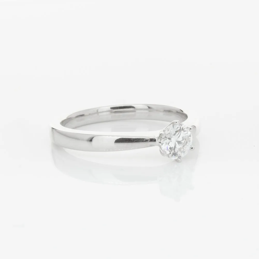 18ct White Gold .30ct Diamond Nova Ring