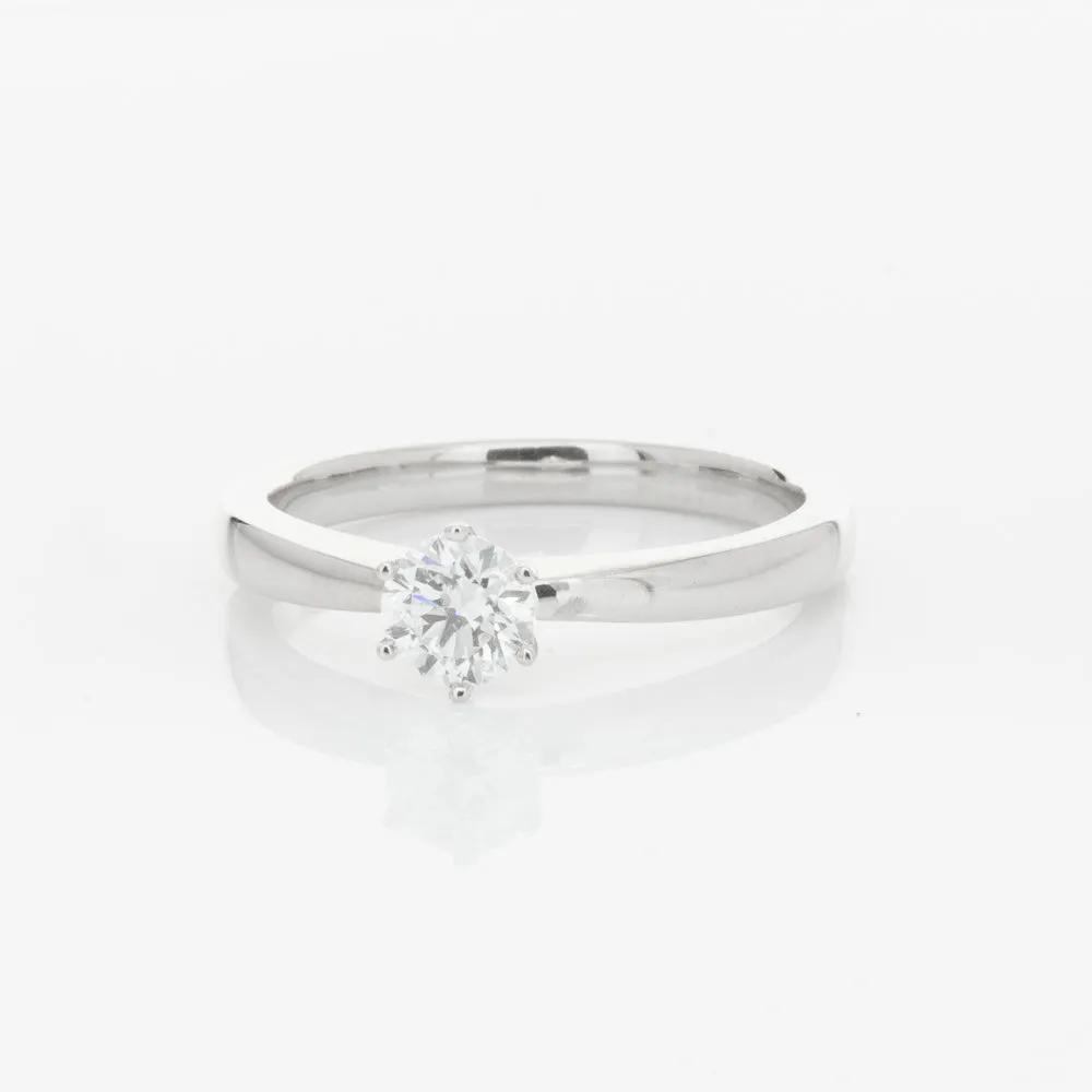 18ct White Gold .30ct Diamond Nova Ring