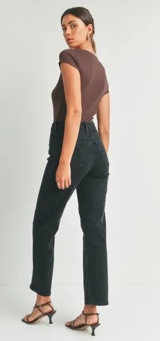 Andi Relaxed Straight Leg in Black Denim