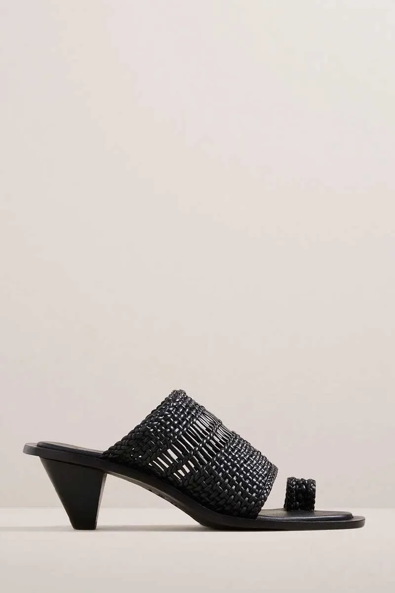 THE PENNI HEELED SANDAL-BLACK