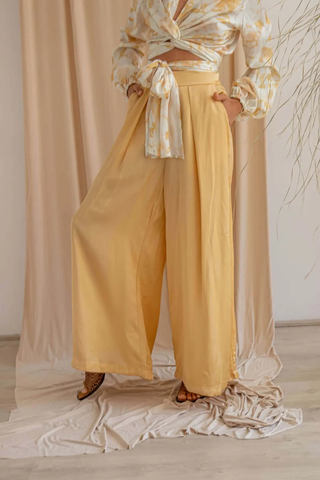 WIDE TROUSERS | VANILLA GOLD